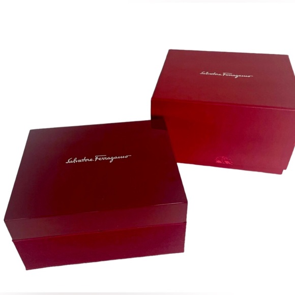 *SOLD AT AUCTION* NEW Salvatore Ferragamo Mother of Pearl & Pink Leather watch - Picture 2 of 16